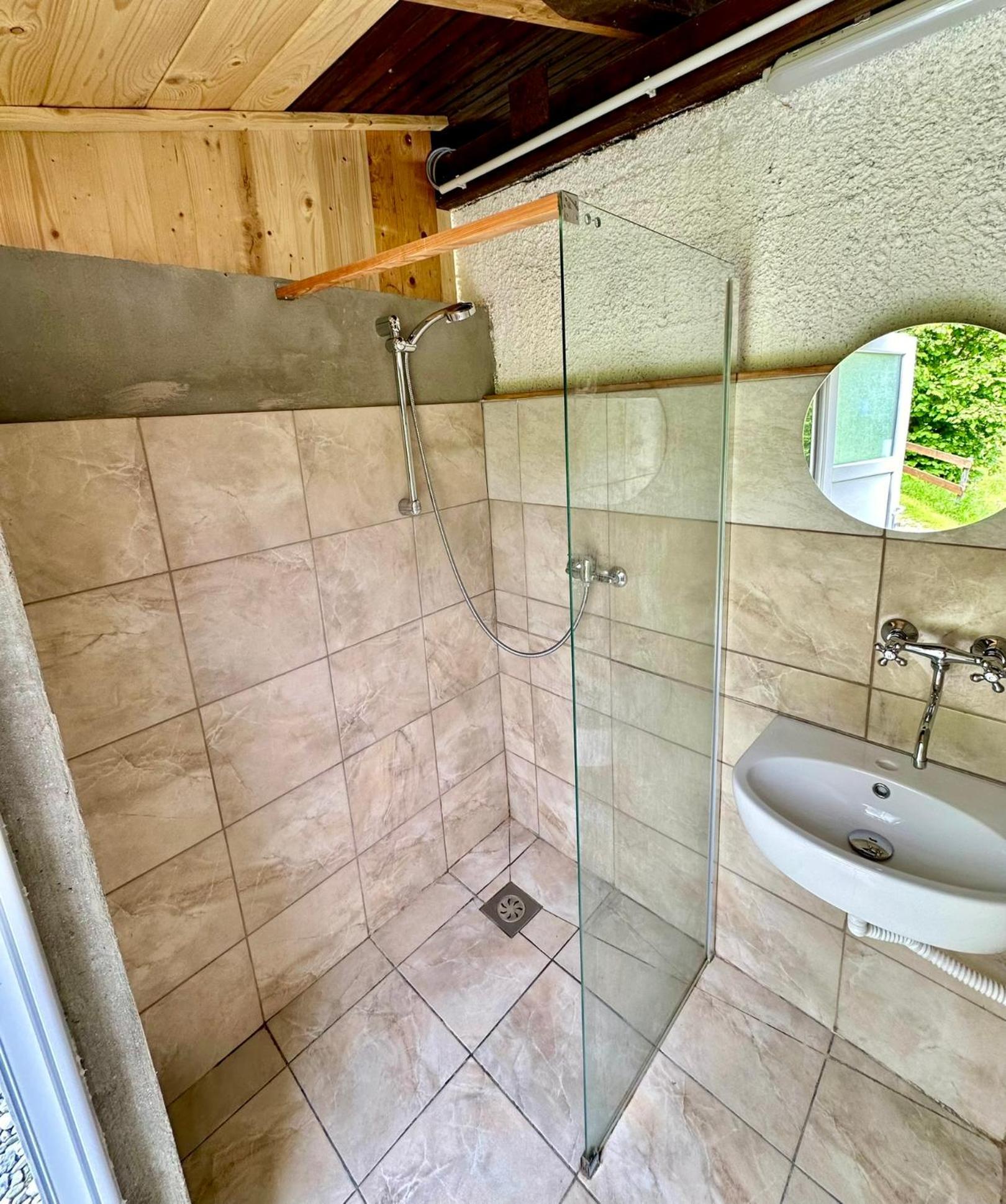 Glamping Krn Ξενοδοχείο Kobarid Εξωτερικό φωτογραφία